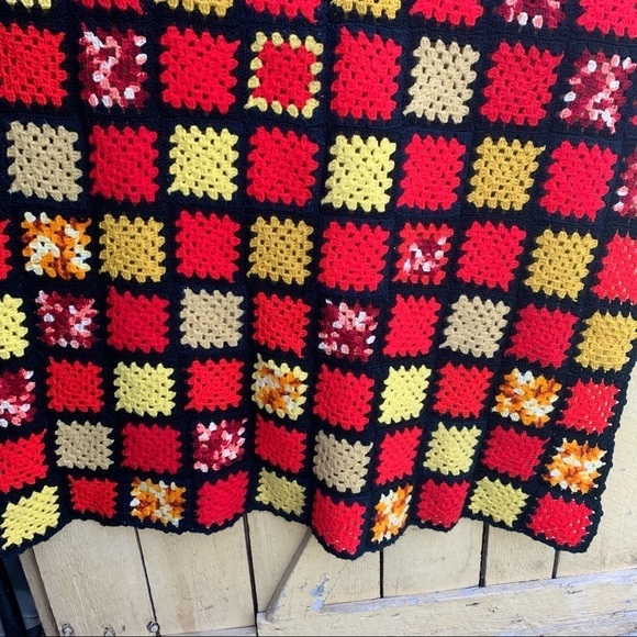 Vintage Crochet Afghan Blanket Quilt Granny Square Cabin Vibes - Picture 4 of 7